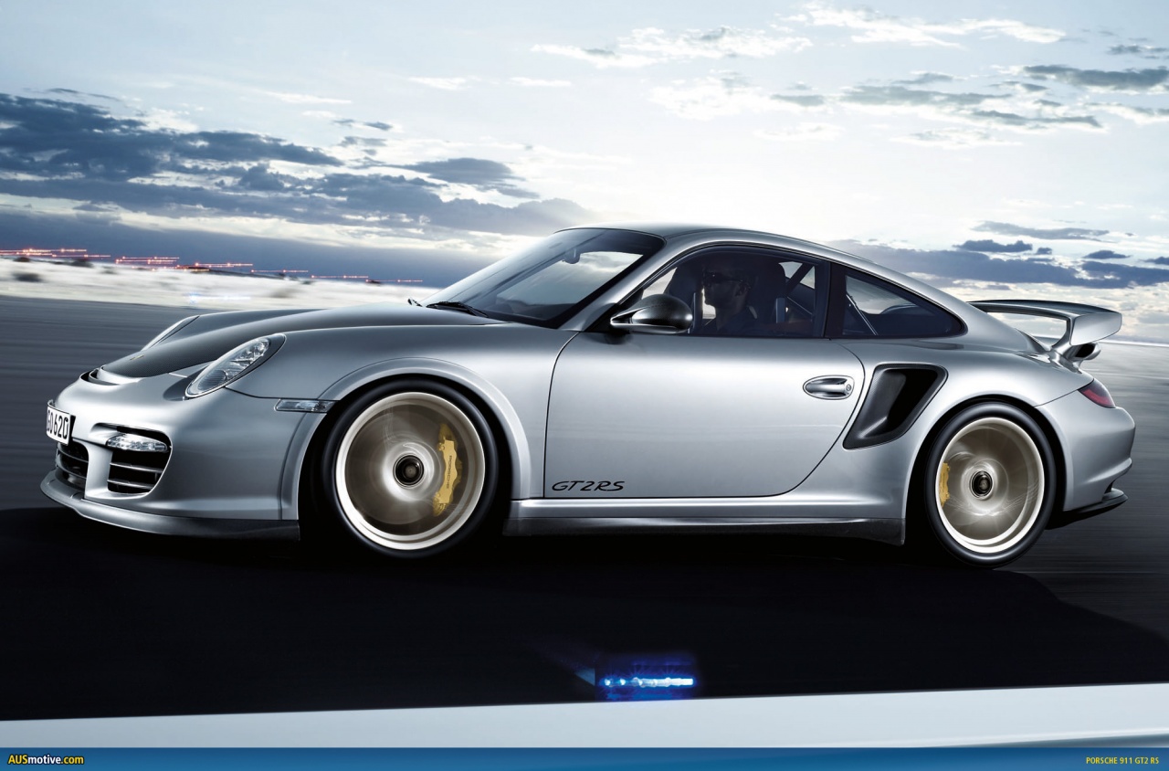 У 1702 автомобилей Porsche 911 могут отвалиться колеса